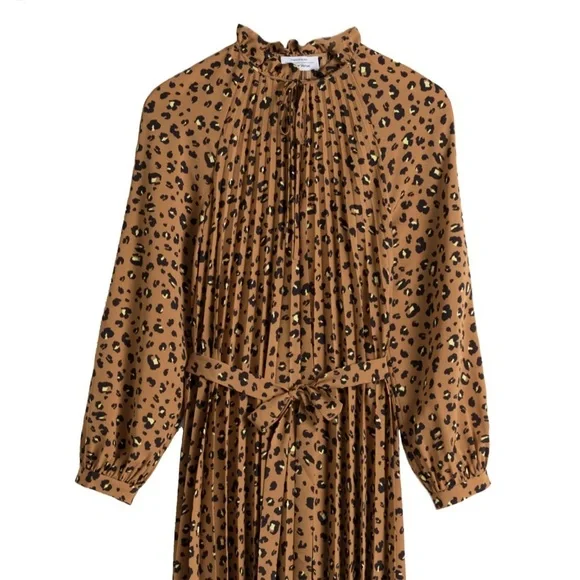 dusty purple midi dress Pocketed Blouson Dress in Italian Fig
